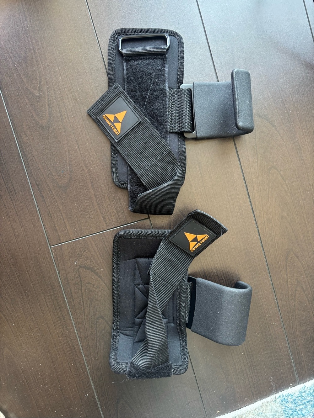 Black Weightlifting Wrist Straps with Padded Support